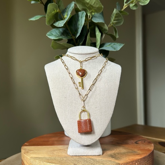 Hand Crafted Jewelry - Sand Stone Crystal Lock & Key Paper Clip Chain Necklace